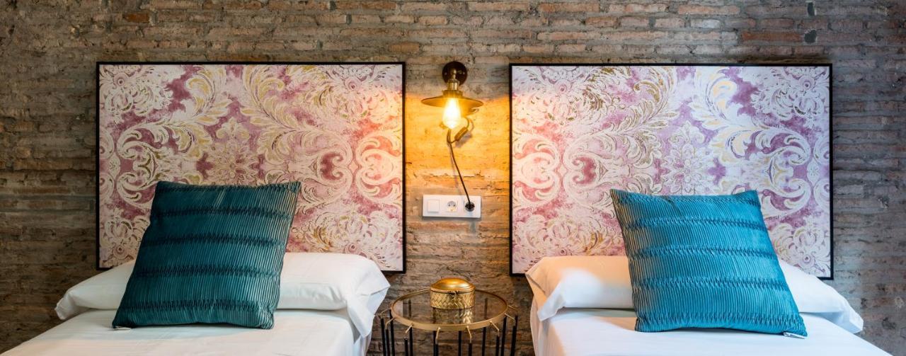 Dona Elvira Suites Cathedral Seville Luaran gambar