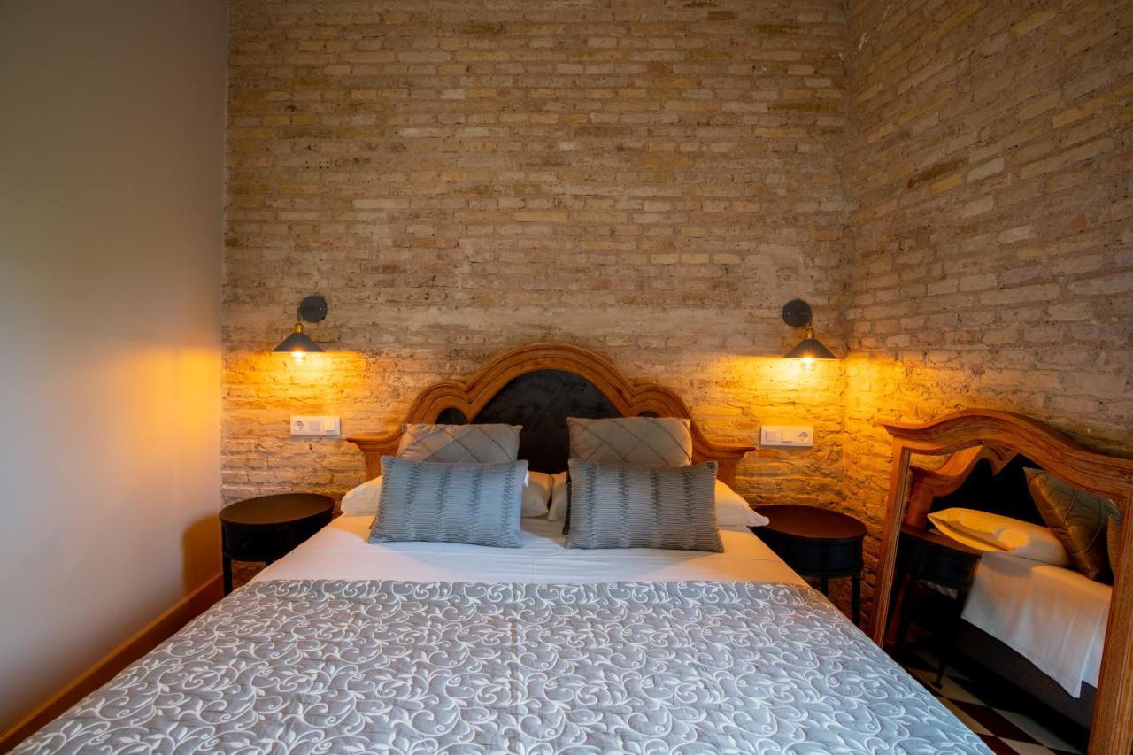 Dona Elvira Suites Cathedral Seville Luaran gambar