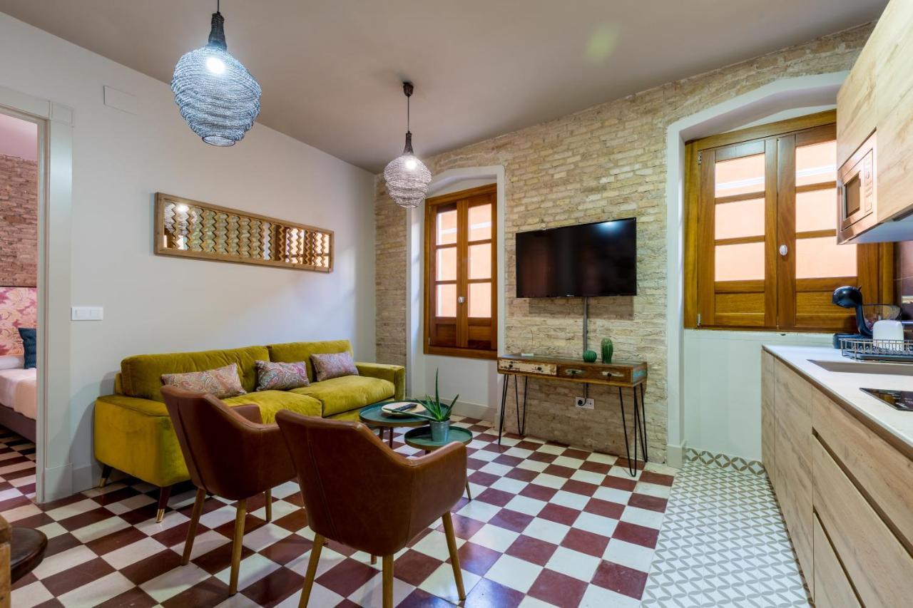 Dona Elvira Suites Cathedral Seville Luaran gambar