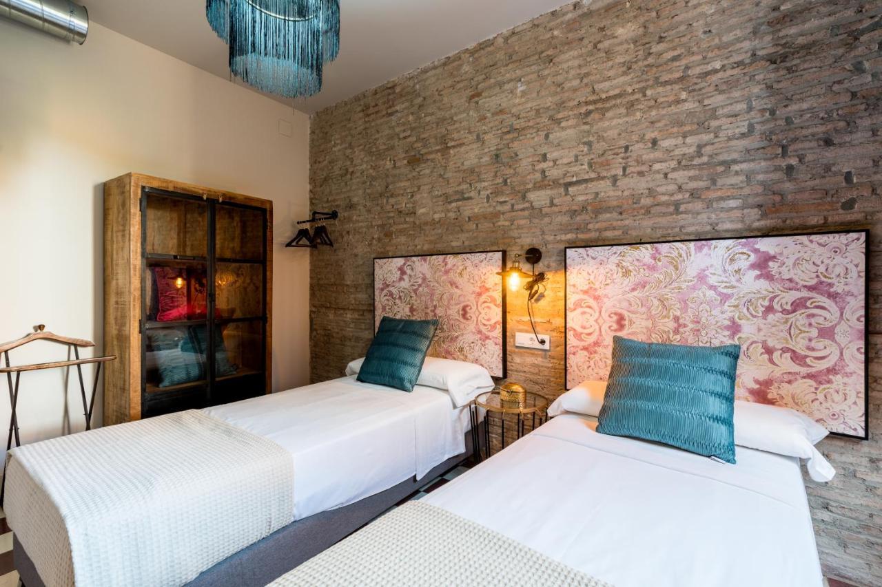Dona Elvira Suites Cathedral Seville Luaran gambar