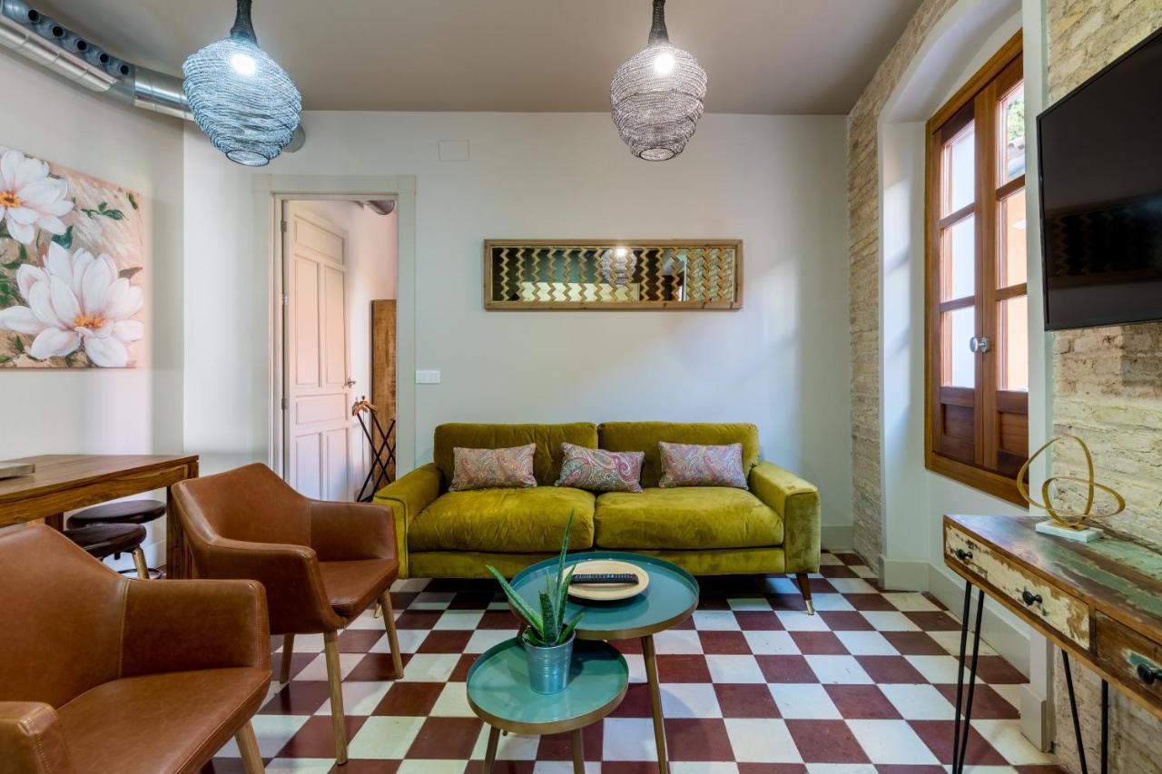 Dona Elvira Suites Cathedral Seville Luaran gambar