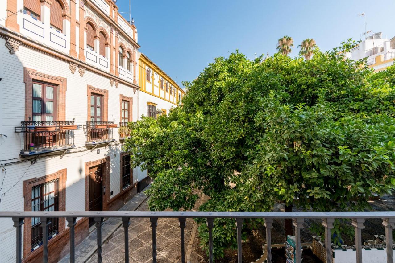 Dona Elvira Suites Cathedral Seville Luaran gambar