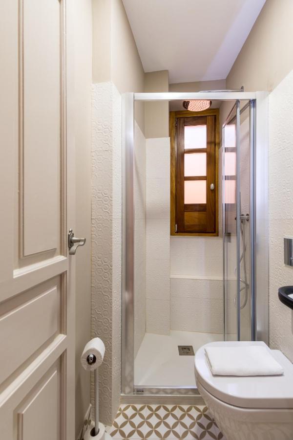 Dona Elvira Suites Cathedral Seville Luaran gambar